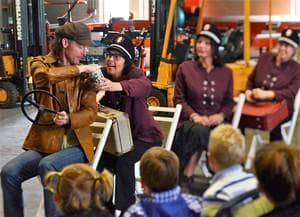 De chauffeur met Jet Bep en Trees